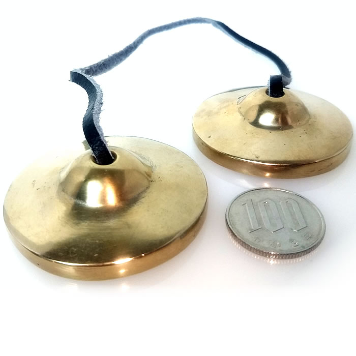 ★ティンシャ【無地】 ※直径約5cm(チベットシンバル、チベタンシンバル) 浄化グッズ 浄化アイテム ヨガ ヨガグッズ ヨガアイテム ヨガ用品 瞑想 瞑想グッズ 瞑想アイテム 瞑想補助用品 7メタル セブンメタル スタンダード てぃんしゃ